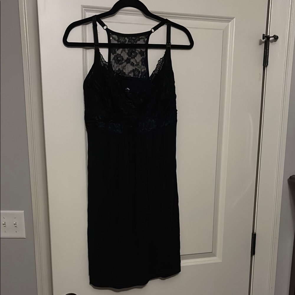 Kindred Bravely Black Nursing Gown